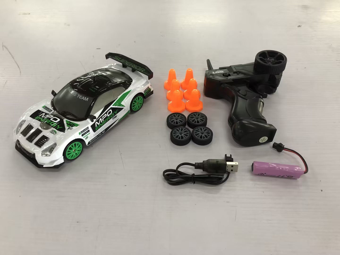 2.4G 4WD RC Drift Car